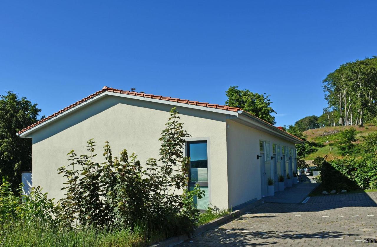 Schoene Ferienwohnungen Mit Kamin Im Ostseebad Sellin Exterior photo