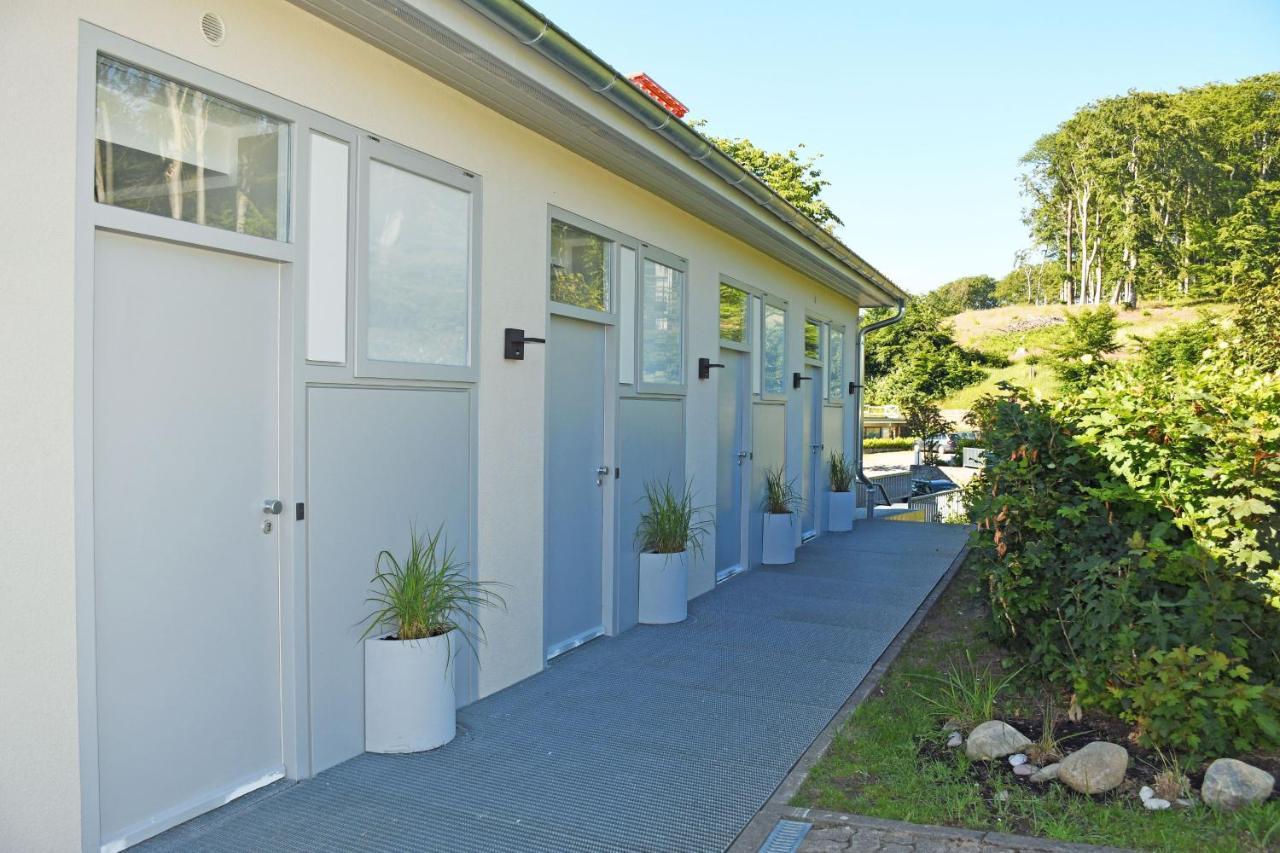 Schoene Ferienwohnungen Mit Kamin Im Ostseebad Sellin Exterior photo