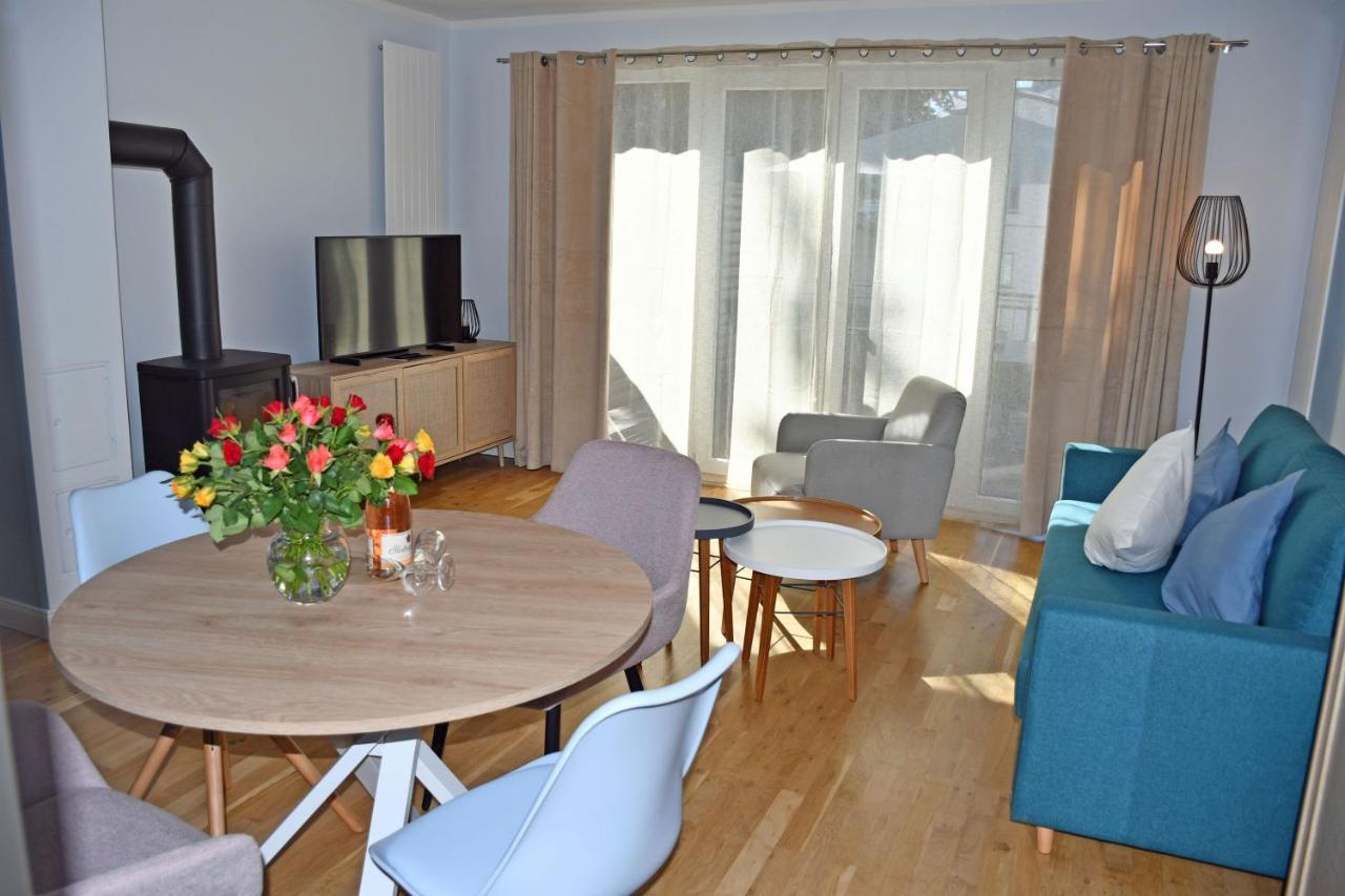 Schoene Ferienwohnungen Mit Kamin Im Ostseebad Sellin Exterior photo