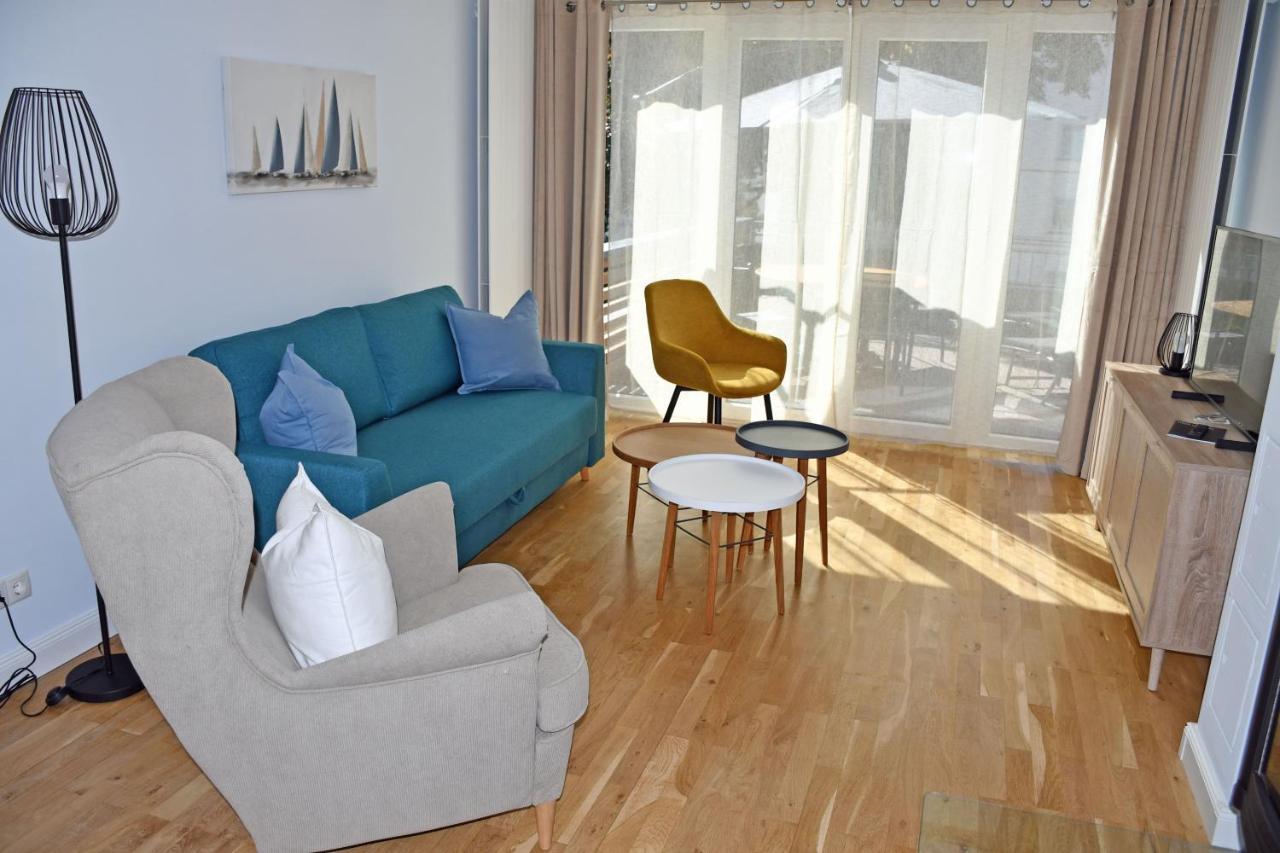 Schoene Ferienwohnungen Mit Kamin Im Ostseebad Sellin Exterior photo