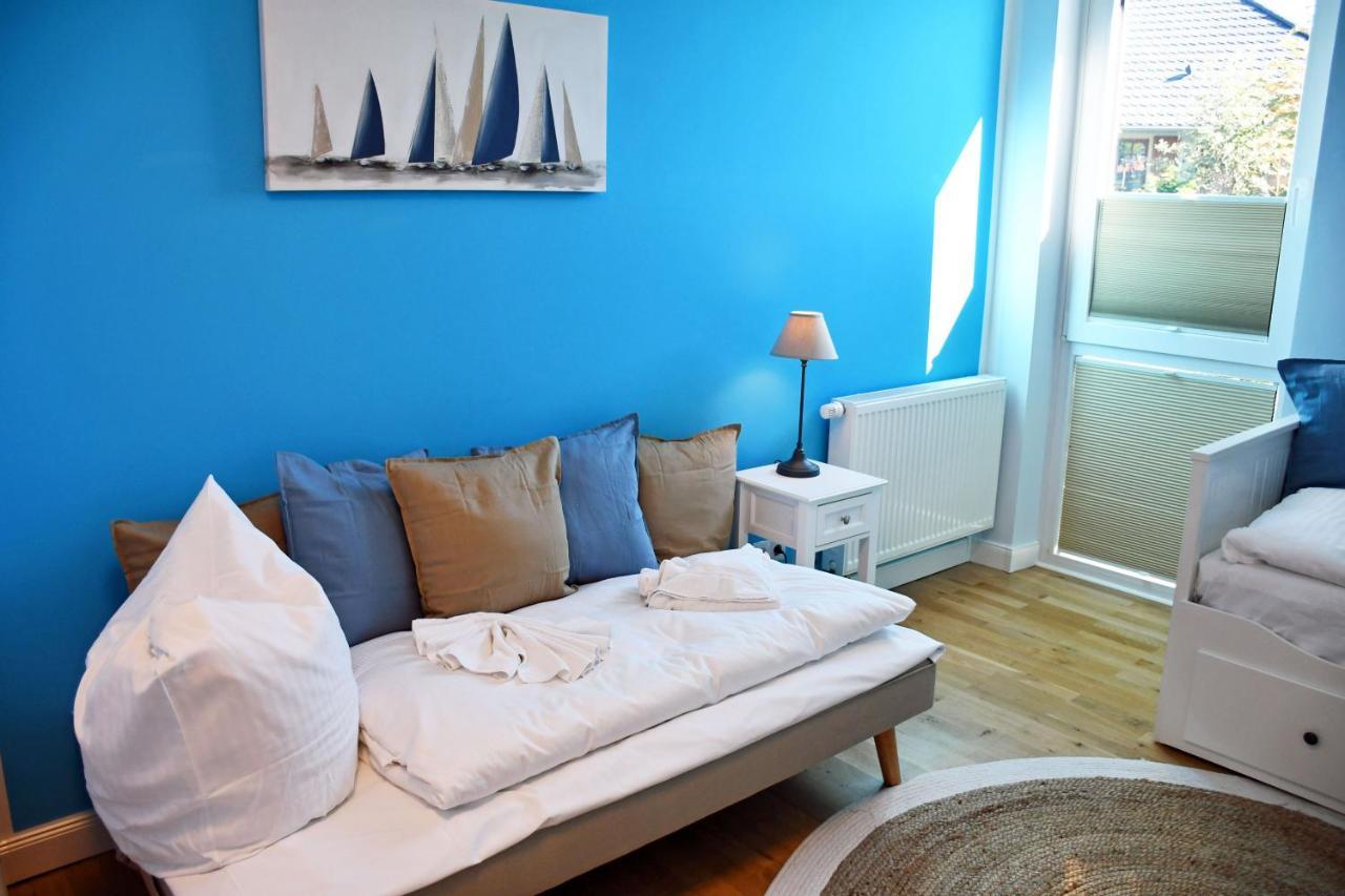 Schoene Ferienwohnungen Mit Kamin Im Ostseebad Sellin Exterior photo